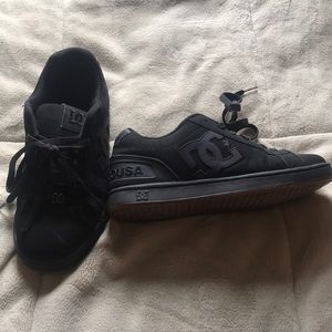 DC skate sneakers